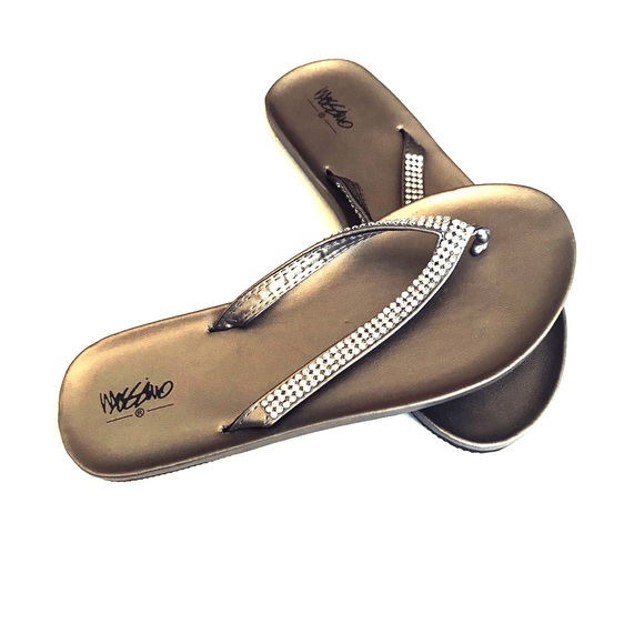 mossimo lula flip flops